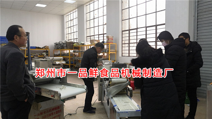 甘肅客戶訂購(gòu)8代多功能成型設(shè)備(圖2) 甘肅客戶訂購(gòu)8代多功能成型設(shè)備(圖2)