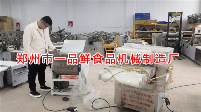 面館客戶訂購1型燴面機(jī)(圖2) 面館客戶訂購1型燴面機(jī)(圖2)