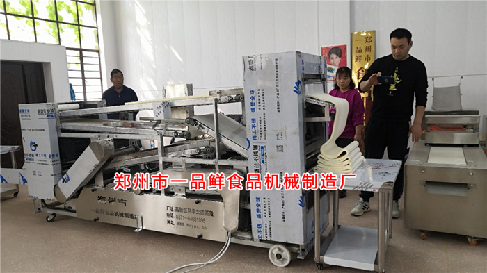 新密客戶訂購的自循環(huán)揉壓機調試完畢 新密客戶訂購的自循環(huán)揉壓機調試完畢