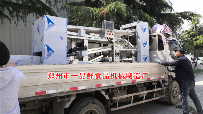 揉壓機裝車完畢發(fā)往目的地 揉壓機裝車完畢發(fā)往目的地