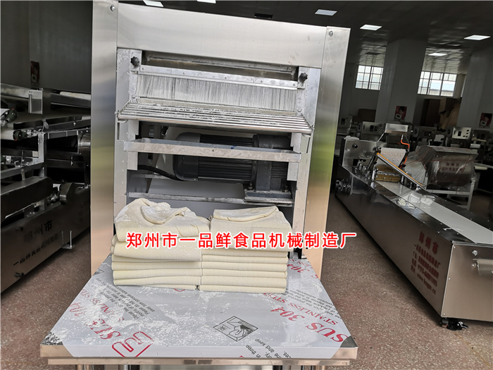 全自動自循環(huán)揉壓機(jī)調(diào)試中 全自動自循環(huán)揉壓機(jī)調(diào)試中